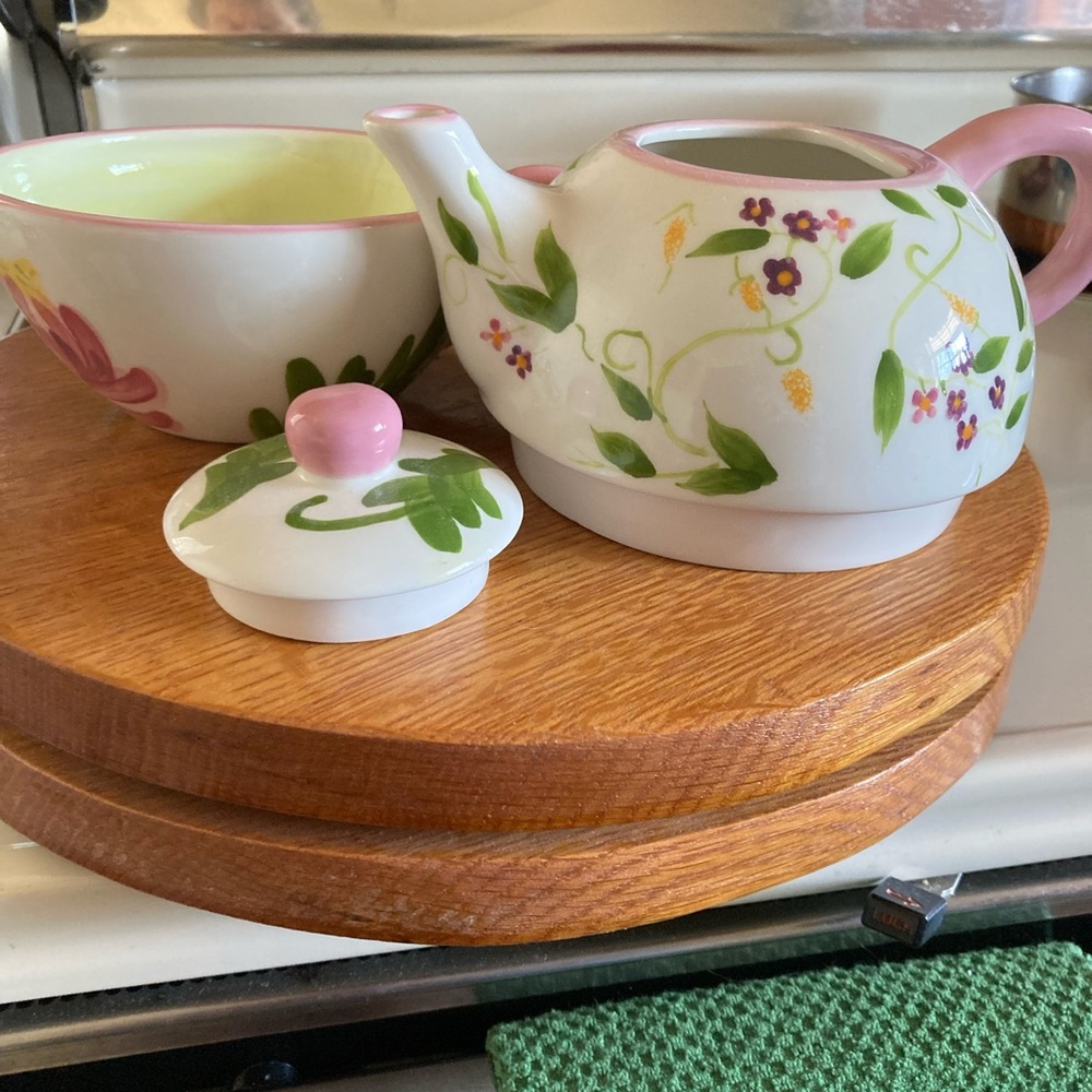 Paula Deen Peony Patch Handpainted Tea Pot & Cup